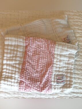 3 Marthas, Original White Quilted Burp Cloth Set with Pink Accent, Cotton